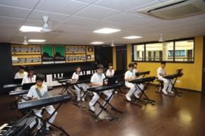 PERFORMING & VISUAL ARTS